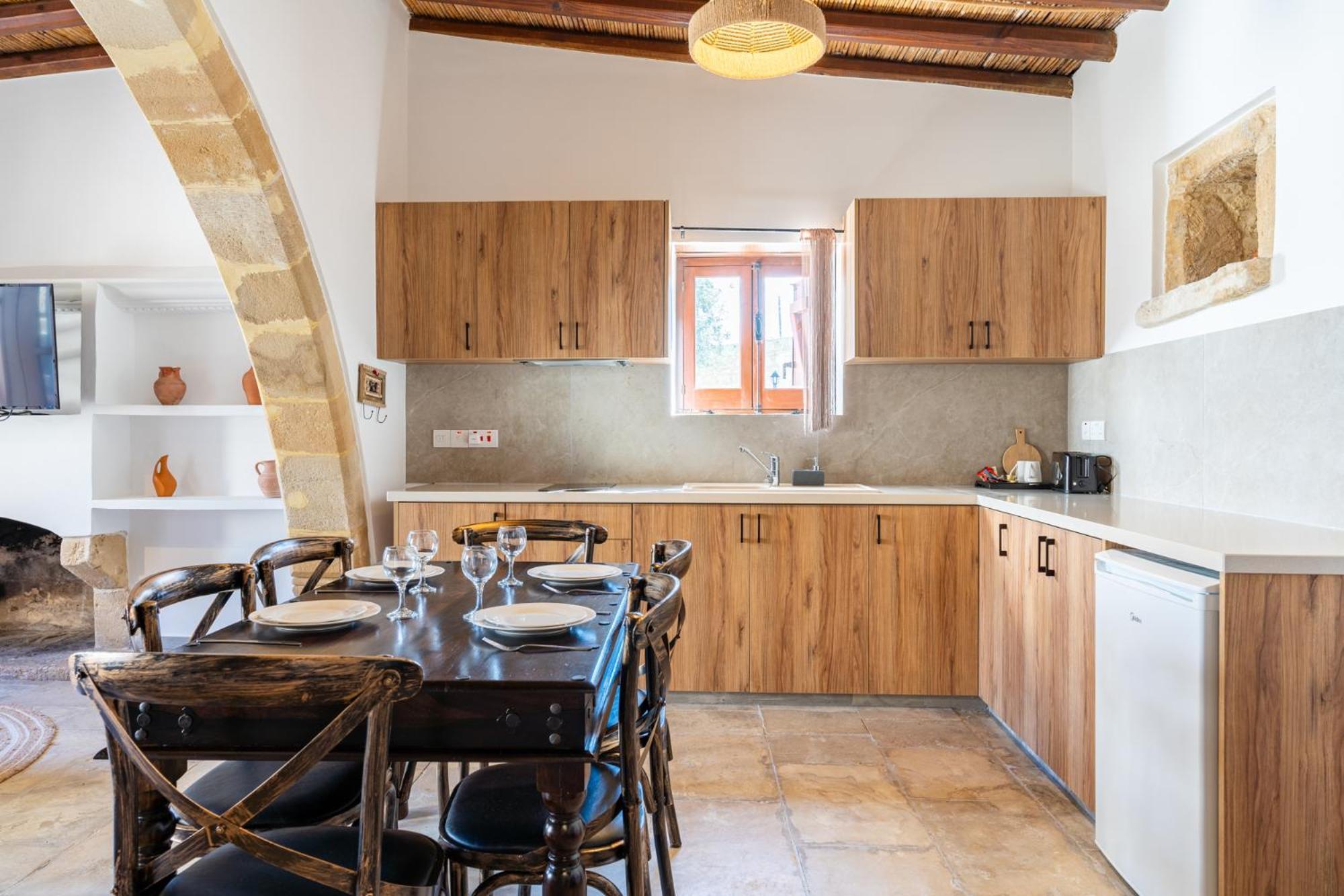 Stone Court Boutique Studios Miliou Dış mekan fotoğraf