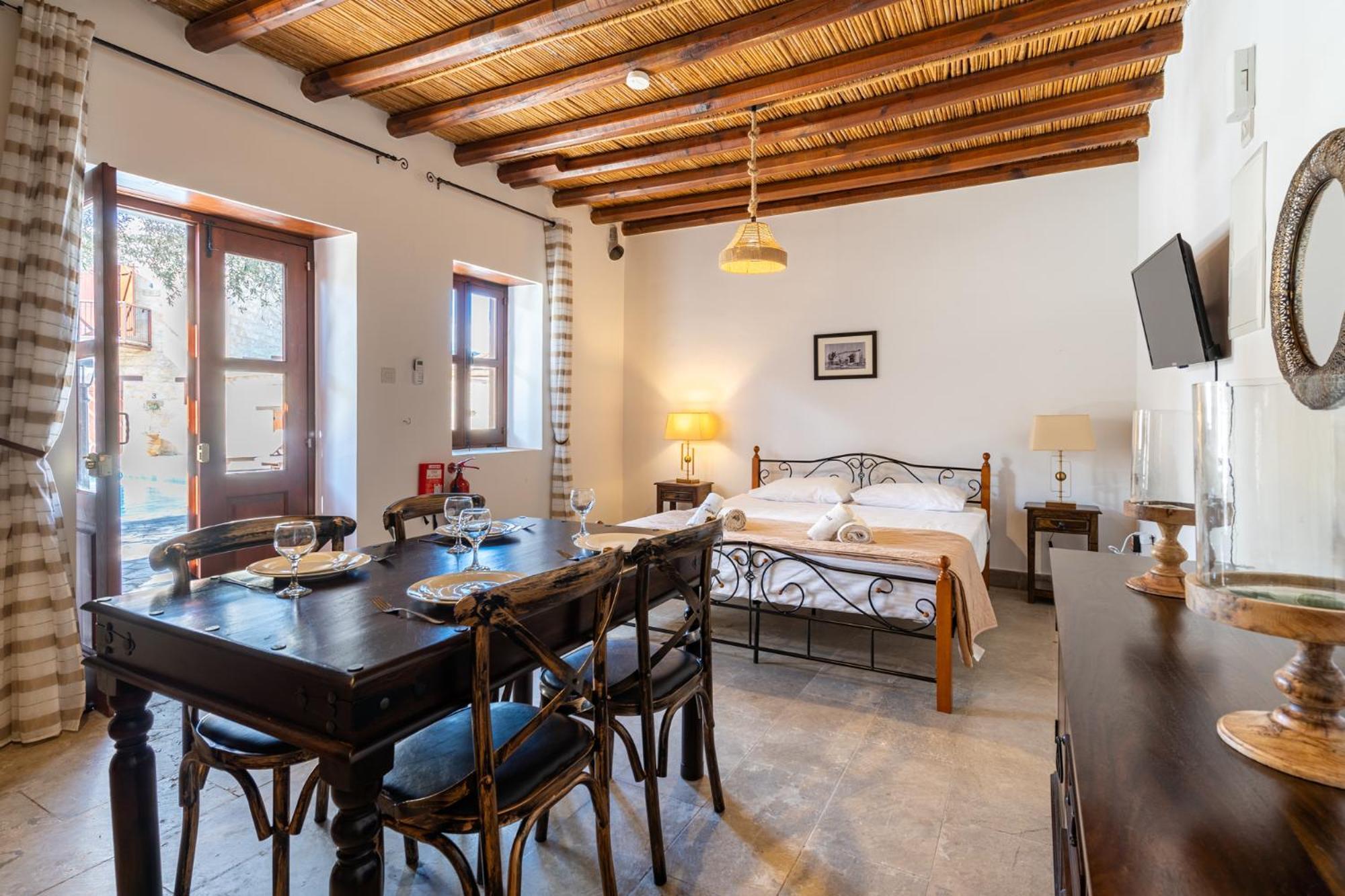 Stone Court Boutique Studios Miliou Dış mekan fotoğraf